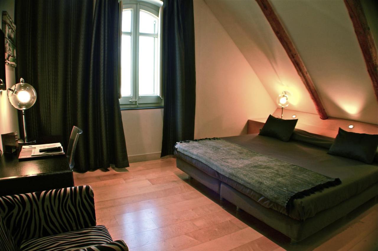 Hotel Sant Roc Солсона Екстериор снимка